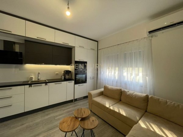 Durres, shitet apartament 2+1+Ballkon Kati 7, 87 m² 135.000 € (PLAZH RROTA KUQE)