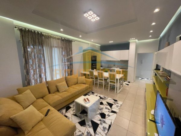 Tirane, shitet apartament 1+1+Ballkon Kati 2, 73 m² (Kodra e Diellit)