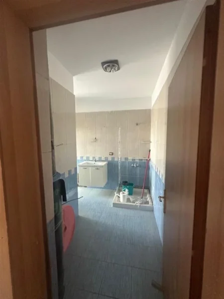 Tirane, shitet apartament 2+1+Ballkon Kati 11, 117 m² 170.000 € (Pran Kompleksit Delijorgji)