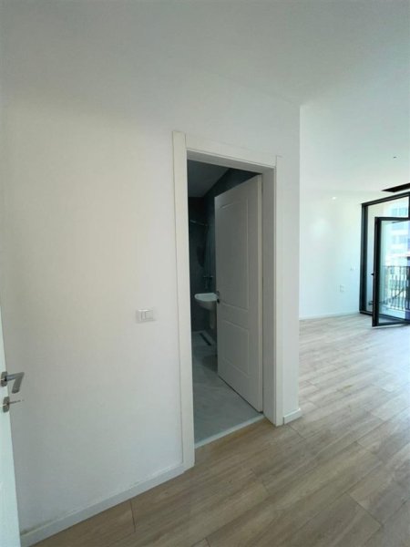 Tirane, jepet me qera apartament 2+1 Kati 9, 124 m² 1.200 € (Lake View)