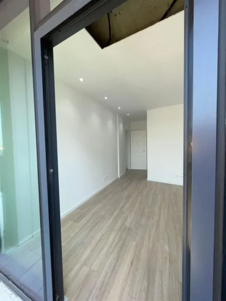 Tirane, jepet me qera apartament 2+1 Kati 9, 124 m² 1.200 € (Lake View)
