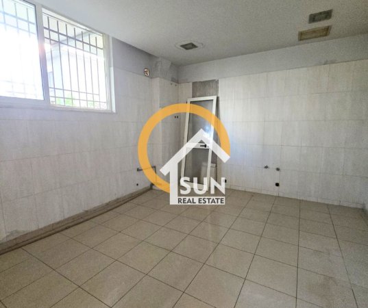 Shkoder, jepet me qera ambjent biznesi Kati 0, 160 m² 500 € (BULEVARDI BUJAR BISHANAKU)