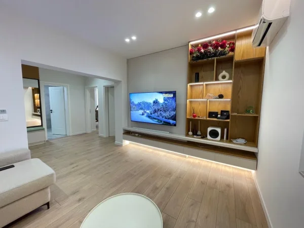 Tirane, jepet me qera apartament 1+1+Ballkon Kati 3, 69 m² 750 € (MYSLYM SHYRI)