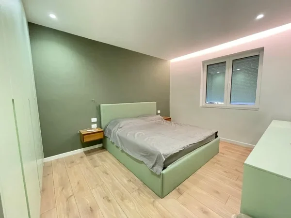 Tirane, jepet me qera apartament 1+1+Ballkon Kati 3, 69 m² 750 € (MYSLYM SHYRI)