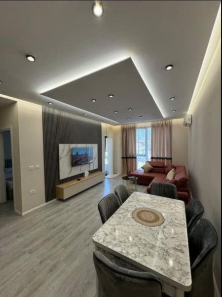 Tirane, jepet me qera apartament 2+1 Kati 1, 100 m² 700 € (Porcelan)