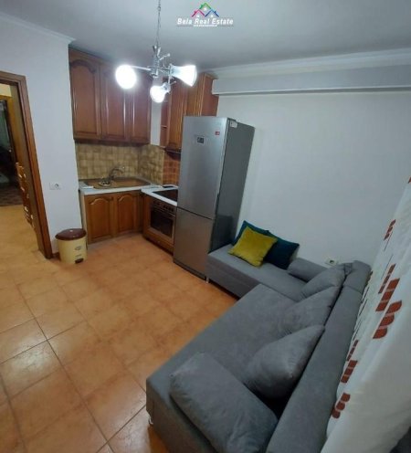 Tirane, jepet me qera apartament 1+1 Kati 4, 46 m² 490 € (rruga e Kavajes)