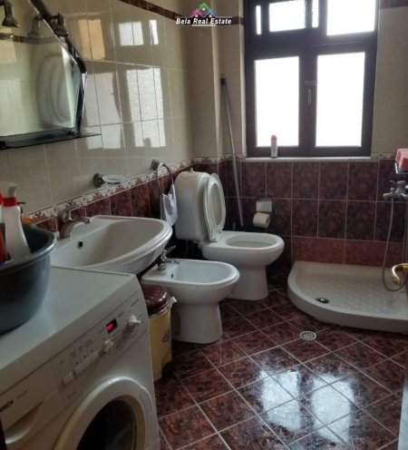 Tirane, jepet me qera apartament 1+1 Kati 4, 46 m² 490 € (rruga e Kavajes)