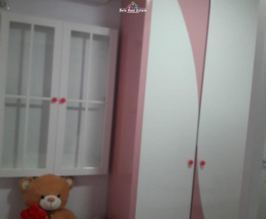 Tirane, jepet me qera apartament 2+1 Kati 6, 120 m² 1.000 € (Selvia)