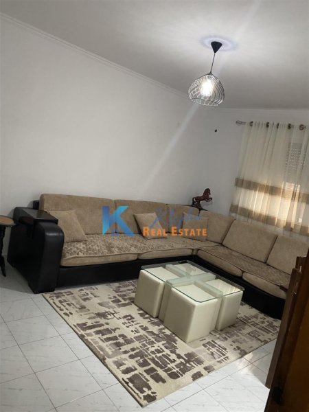 Tirane, jepet me qera apartament 2+1 Kati 3, 74 m² 500 € (Porcelan, afer Bar Artisti)