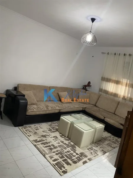 Tirane, jepet me qera apartament 2+1 Kati 3, 74 m² 500 € (Porcelan, afer Bar Artisti)