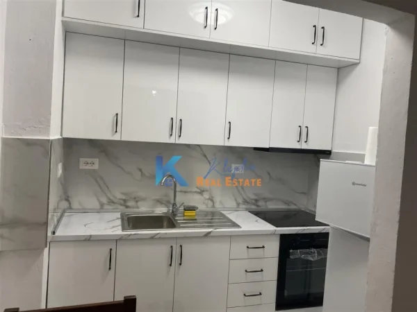 Tirane, jepet me qera apartament 2+1 Kati 3, 74 m² 500 € (Porcelan, afer Bar Artisti)