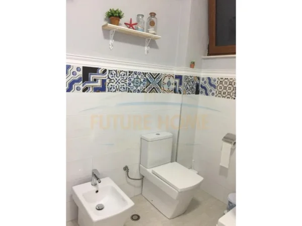 Tirane, jepet me qera 1+1+Ballkon Kati 2, 71 m² 550 € (Rruga e Elbasanit)