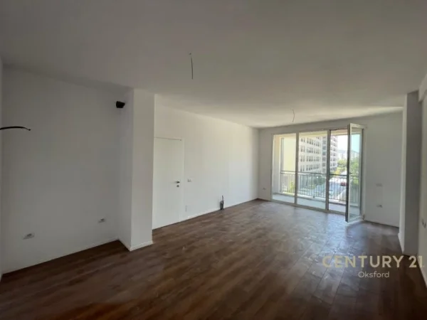 Tirane, shes apartament 2+1+Aneks+Ballkon Kati 3, 116 m² (ISH FUSHA E AVIACIONIT)