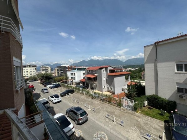 Tirane, shes apartament 2+1+Aneks+Ballkon Kati 3, 90 m² 187.000 € (KODRA E DIELLIT)