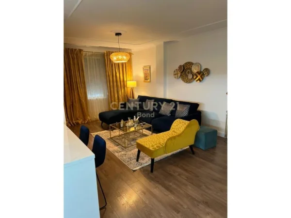 Tirane, shes apartament 2+1+Aneks+Ballkon Kati 3, 117 m² 265.000 € (Rruga e Kosovareve)
