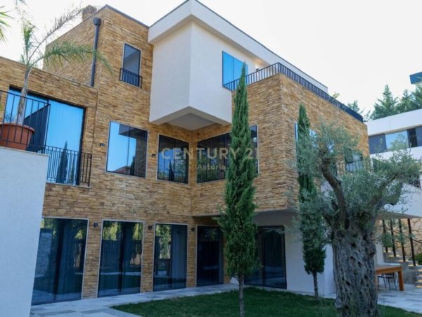 Tirane, jepet me qera Vile 3 Katshe Kati 3, 431 m² 5.000 € (TEG)