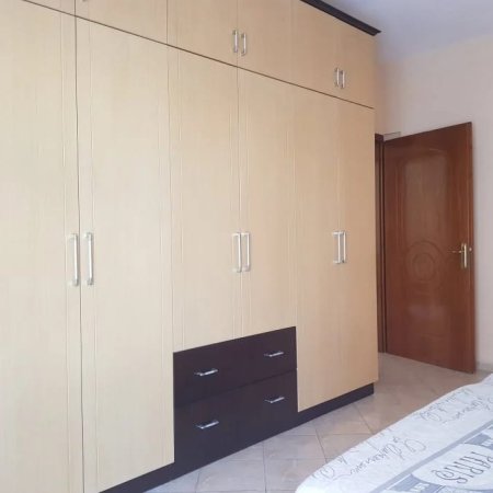 Tirane, jepet me qera apartament 2+1+Ballkon Kati 2, 115 m² 500 € (don bosko , prane viva market)