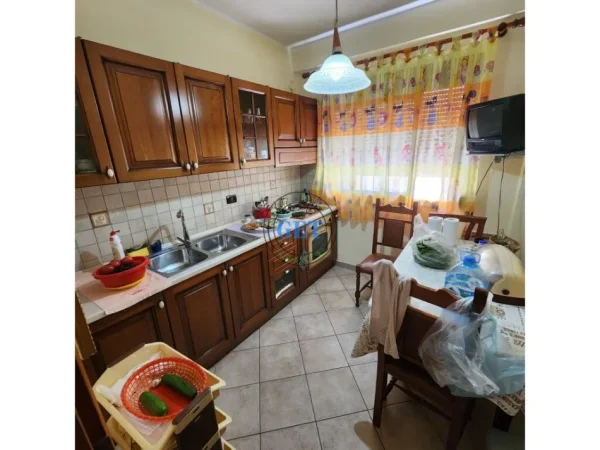 Durres, shitet apartament 2+1+Ballkon Kati 7, 120 m² 120.000 € (Ish URT Durres)