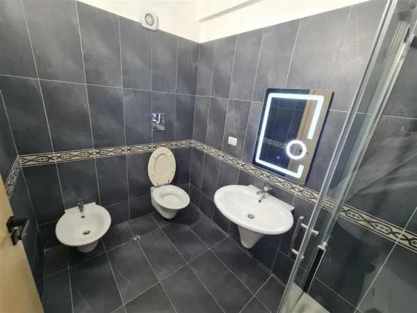 Durres, shitet apartament 2+1+Ballkon Kati 4, 68,46 m² 110.000 € (Plazh, Durres)