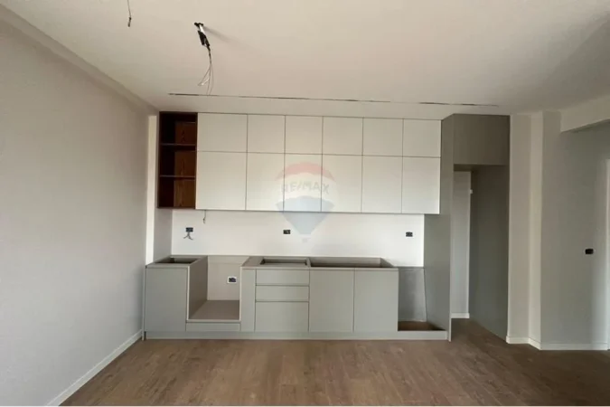 Tirane, shes apartament 2+1 Kati 7, 100 m² 275.000 € (Rruga Robert Shvarc - Komuna e Parisit, Shqipëri)