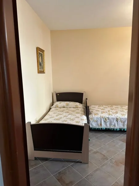 Durres, shitet apartament 2+1+Ballkon Kati 1, 96,19 m² 98.000 € (OKAZION; Qender, Durres)