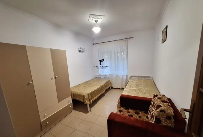 Tirane, jepet me qera apartament Kati 2, 80 m² 470 € (RRUGA MINE PEZA)