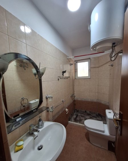 Tirane, jepet me qera apartament Kati 2, 80 m² 470 € (RRUGA MINE PEZA)