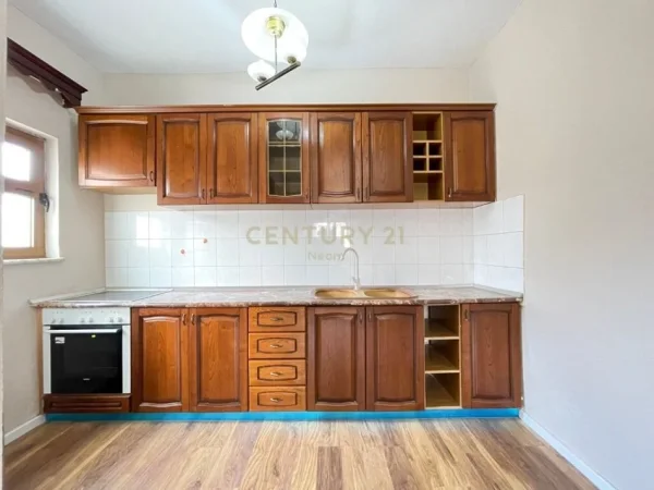 Tirane, jepet me qera apartament 2+1 Kati 4, 105 m² 190.000 € (Myslym shyr)