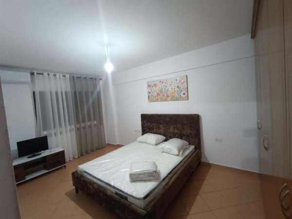 Tirane, jepet me qera apartament 2+1 Kati 8, 94 m² 650 € (21 Dhjetori)