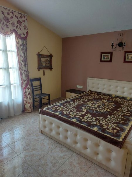 Tirane, Apartament 2+1 me qira Kati 3, 132 m² 55 000 ALL  ( Komuna e Parisit )