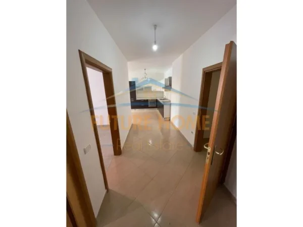 Tirane, shitet apartament 2+1+Ballkon Kati 2, 108 m² 157.000 € (Kodra e Diellit)