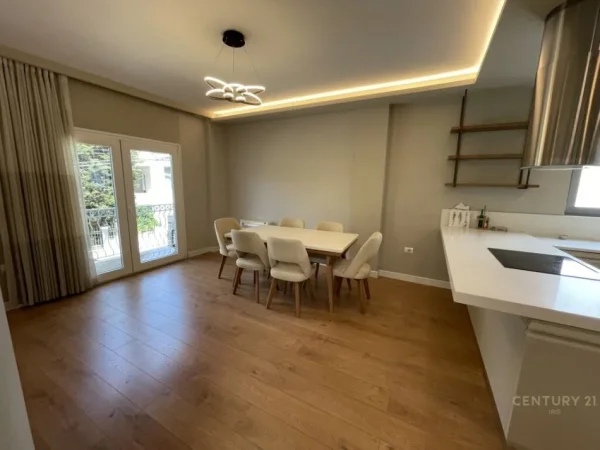 jepet me qera Vile 3+1+Aneks+Ballkon Kati 3, 244 m² 1.500 € (Selite)
