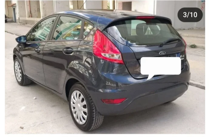 Tirane, shes makine Ford Fiesta Benzin+Gaz, gri metalizato manuale Kondicioner 20.600 km 3.990 €