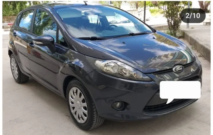 Tirane, shes makine Ford Fiesta Benzin+Gaz, gri metalizato manuale Kondicioner 20.600 km 3.990 €