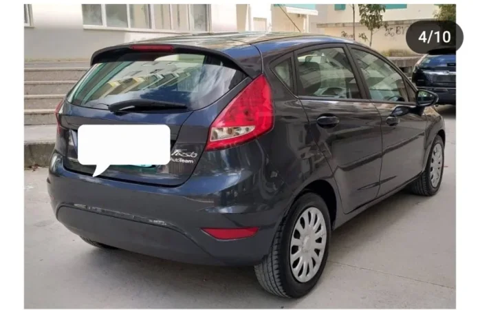 Tirane, shes makine Ford Fiesta Benzin+Gaz, gri metalizato manuale Kondicioner 20.600 km 3.990 €
