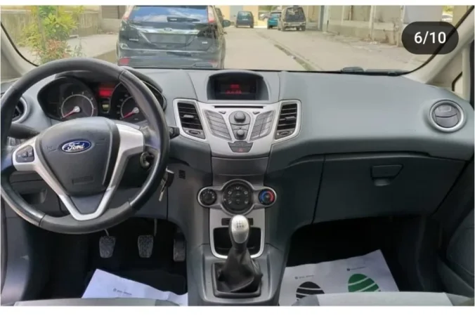 Tirane, shes makine Ford Fiesta Benzin+Gaz, gri metalizato manuale Kondicioner 20.600 km 3.990 €