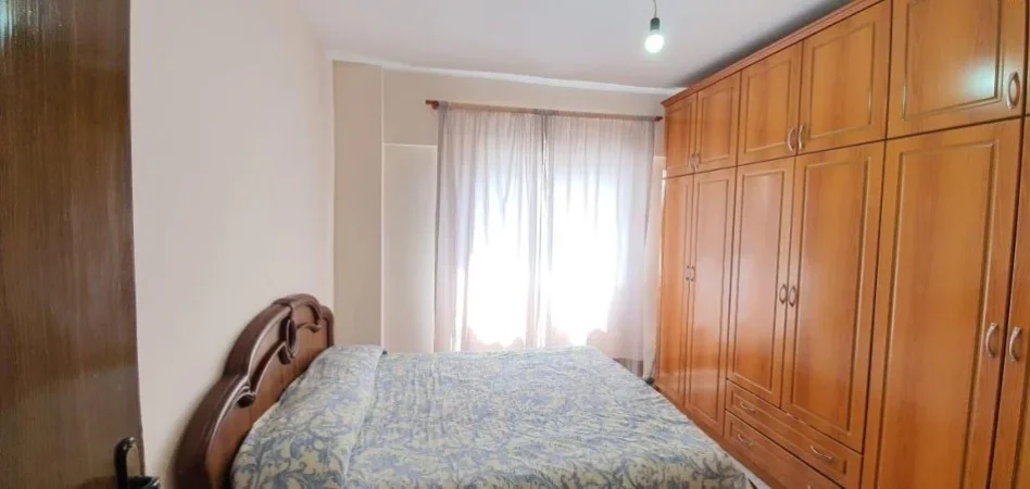 Tirane, jepet me qera apartament 2+1+Ballkon Kati 5, 80 m² 500 € (LAPRAKE)