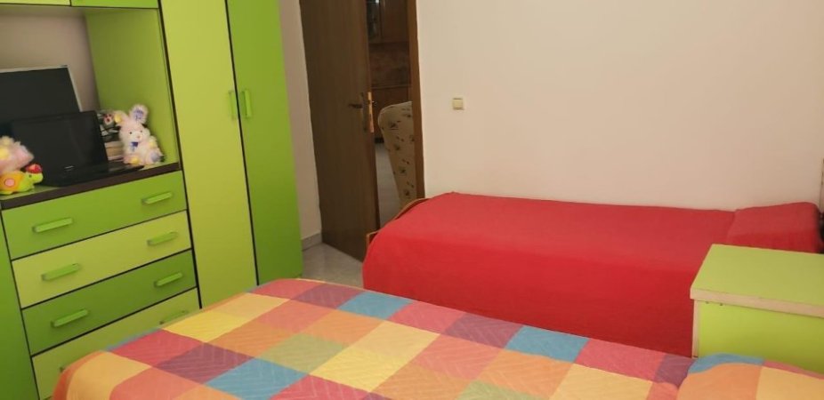 Tirane, jepet me qera apartament 2+1+Ballkon Kati 5, 80 m² 500 € (LAPRAKE)