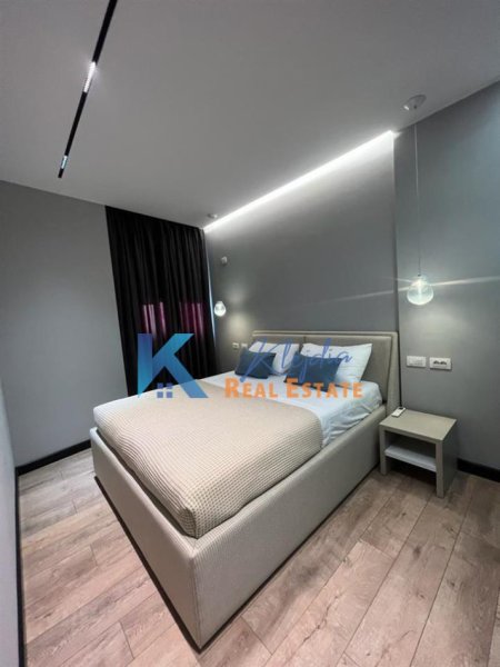 Tirane, jepet me qera apartament 2+1 Kati 4, 64 m² 1.500 € (Rruga e Barrikadave, afer shkolles Lidhja e Prizrenit)