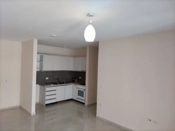 Tirane, jepet me qera apartament 2+1 Kati 3, 90 m² 550 € (Don Bosko)