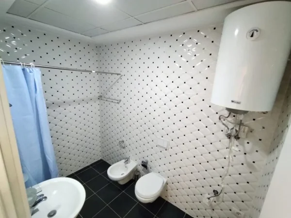 Tirane, jepet me qera apartament 2+1 Kati 3, 90 m² 550 € (Don Bosko)