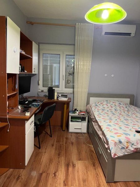 Tirane, jepet me qera Vile 3 Katshe , 375 m² 2.400 € (Sauk)