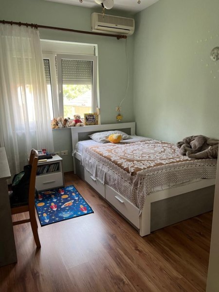 Tirane, jepet me qera Vile 3 Katshe , 375 m² 2.400 € (Sauk)