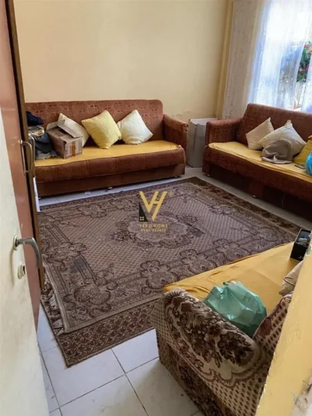 Elbasan, shitet shtepi 3+1+Ballkon Kati 0, 232 m² 95.000 € (ELBASAN)