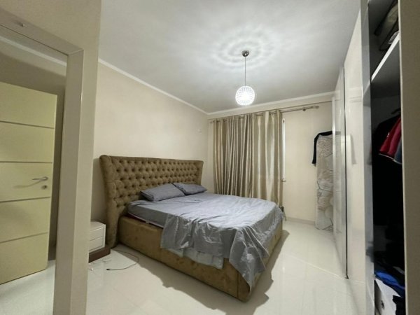 Tirane, jepet me qera apartament 2+1 Kati 8, 85 m² 500 € (Astir)