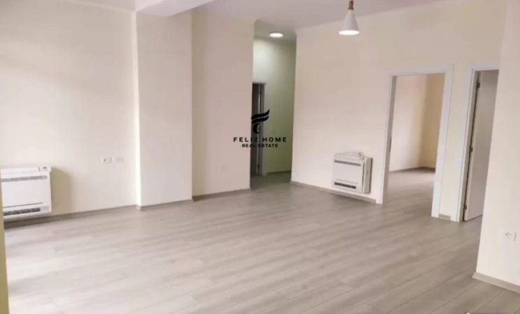 Tirane, jepet me qera dyqan Kati 2, 250 m² 1.700 € (ASTIR)