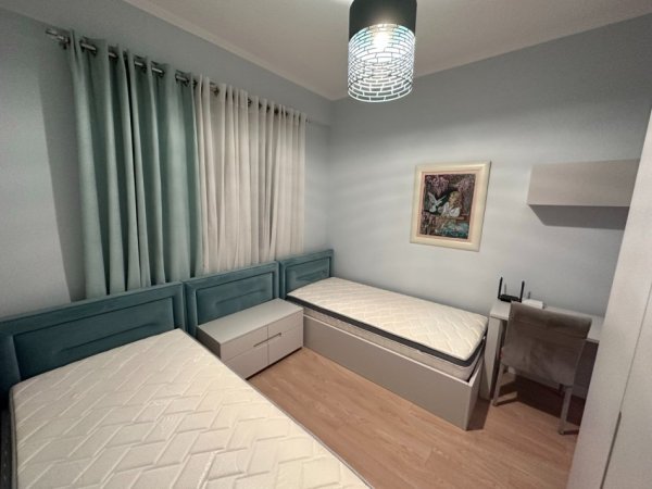 Tirane, shitet apartament 2+1 Kati 6, 95 m² 165.000 € (Kompleksi Golden Park)