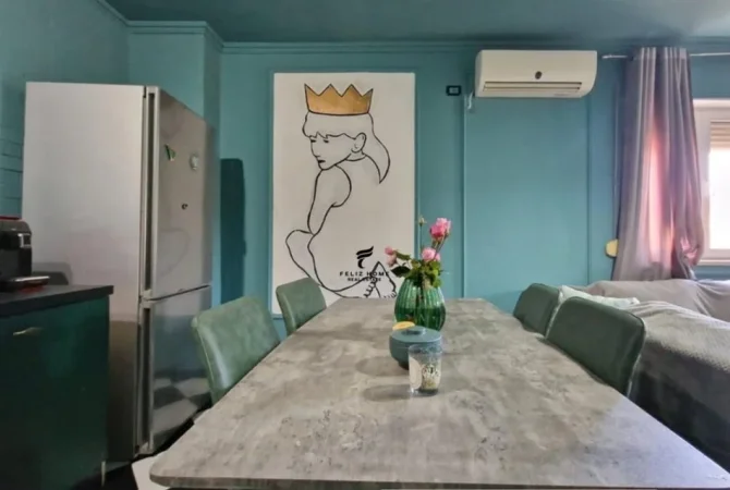 Tirane, shitet apartament 2+1+Ballkon Kati 5, 136 m² 280.000 € (BRRYLI)