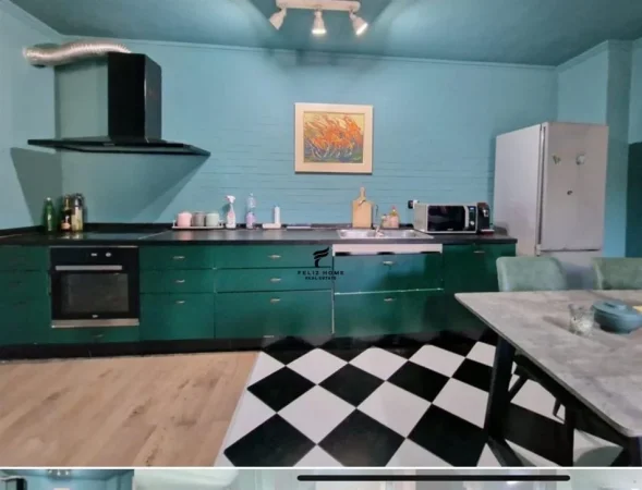 Tirane, shitet apartament 2+1+Ballkon Kati 5, 136 m² 280.000 € (BRRYLI)