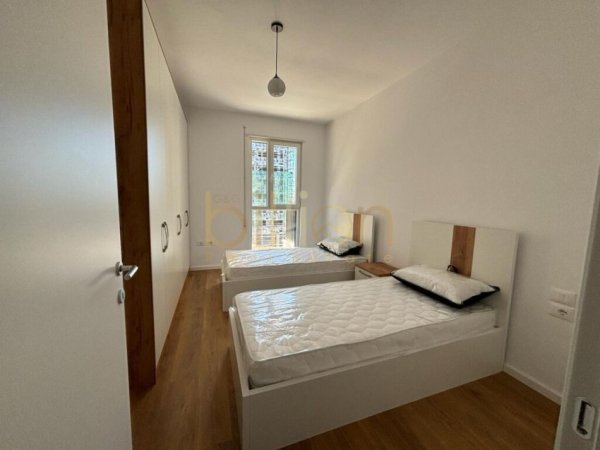 Tirane, jepet me qera apartament 2+1 Kati 3, 111 m² 750 € (Don Bosko, Tirana, Albania)